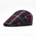 Klassieke geruite flat cap in rood en blauw met verstelbare metalen gesp aan de zijkant - Marineblauw