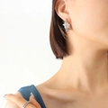 Boucles d'oreilles en perles argentées en forme de C en acier titane texturé martelé - Boucles d'Oreilles Perle Texture Lave en U / Couleur Acier (Argent)