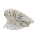 Detalle de gorra de novia blanca con lentejuelas y letras BRIDE bordadas con perlas - Talla única / Blanco
