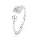 Silberner offener Ring mit quadratischem Zirkonia-Mikropavé und eleganter Metallkugel - Einstellbar Offen / Platin