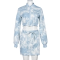 Hellblaues Batik-Set mit langärmeliger Zip-Jacke und passendem Minirock für Damen - XL / Hellblau