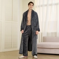 Donkergrijze koraalvlies badjas voor heren met bijpassende broek voor de winter - M / Grijs (Heren)