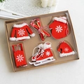 Set di 6 ornamenti natalizi in legno rosso e bianco con motivi a fiocco di neve - Set Rosso