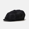 Dettaglio del berretto newsboy a quadri neri in velluto a coste con bottone vintage - Taglia unica / Nero (BJM58)