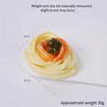 Modèle de spaghetti artificiel avec sauce tomate dans une assiette mesurant 6cm x 5cm - Spaghetti au Brocoli
