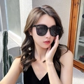 Occhiali da sole neri oversize da donna con montatura quadrata in resina alla moda - Nero con tre punti