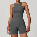 Ensemble de yoga sans couture gris foncé avec crop top dos nageur et short cycliste - S / Haut Et Bas / Ensemble 2 pièces (Gilet + Short) / Gris clair