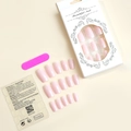 Détail du set de faux ongles longs rose clair avec emballage et accessoires manucure - Style Rose Tendre (XB-51-54)