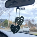 Handmade crochet monstera leaf car mirror hanging accessory in green yarn style - Heart Shaped Leaves