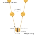 Long collier géométrique doré nid d'abeille avec pendentif rond en acrylique noir - Or Acrylique Noir