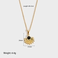 Detalle de collar dorado en abanico con piedra negra y medidas del colgante en foto - Negro