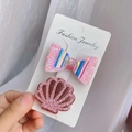Set de dos pinzas de pelo rosa con purpurina para niñas con lazo y concha en tarjeta - Lazo/Concha / Rosa