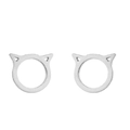 Detailansicht silberner Katzen-Ohrstecker aus Edelstahl auf weißem Hintergrund - Katzenohrform (387) / Silber