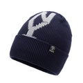 Dunkelblaue Winter-Strickmütze mit großem weißem Y-Buchstaben und seitlichem Markenetikett - Einheitsgröße / Marineblau