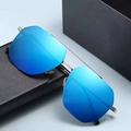 Lunettes de soleil géométriques en métal argenté avec verres bleus miroir et étui - Monture Argent Verres Bleu Glacé