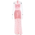 Dettaglio dell'abito lungo in pizzo rosa con scollo all'americana e orlo con volant - S / Rosa