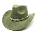 Détail du chapeau de cowboy vert avec bande en peau de serpent et plume argentée - M (56-58cm) / Vert Militaire