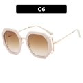 Oversize-Sonnenbrille mit achteckigem cremefarbenem Rahmen und goldenen Metallbügeln - Beige Tee Verlauf