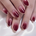 Uñas postizas almendradas degradadas rojo vino con brillo dorado en seda blanca - Estilo Ovalado con Purpurina Degradado Rojo Vino (CW838)