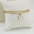 Pulsera dorada de doble capa con eslabones de clip y un colgante con la letra Y - Letra Y