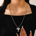 Poliertes silbernes Edelstahlhalsband mit Baum-Anhänger an einer modernen Gliederkette - Künstlerische Baum Anhänger Halskette (Edelstahl 7121)