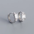 Boucles d'oreilles créoles en argent s925 avec zircon carré et pierres latérales rondes - Or Blanc