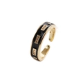 Anillo ajustable bañado en oro con esmalte negro y detalles de circonita blanca - Abierto Ajustable / Negro