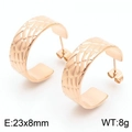 Breite C-förmige Creolen in Roségold mit unregelmäßiger Textur, Größe 23x8mm - Krokodilmuster Breiter C-Form Stil (B款玫瑰金KE109311-KFC) / Roségold