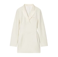 Detalle de la cintura ajustada y el tejido suave blanco crema del vestido tipo blazer - S / Blanco