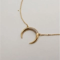Collana elegante in argento 925 con ciondolo a mezzaluna dorata e pietre di zircone - Oro