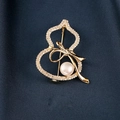 Elegant gold gourd-shaped brooch with white pearl and sparkling crystal accents - 283# Butterfly