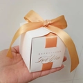Elegant white wedding candy box with golden ribbon bow and gold foil lettering - Gold / 6.5*6.5*6.5cm