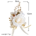 Weiße künstliche Rose Ansteckblume mit goldenen Blättern und Band für Hochzeiten - Champagner Handgelenksblume