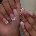 Pink French ombre press-on nails with 3D golden flowers and pearls decorations - 3D Flower Pink French Style (JP4307)