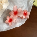 Chic pink gradient flower hair claw clip in acrylic resin finish for elegant styling - Pink