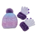 Dettaglio della maglia a trecce sul set cappello sfumato viola e guanti in pelliccia - Viola