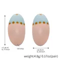 Detalle de pendientes ovalados de esmalte con medidas de 1,8 cm por 0,9 cm - Dorado / Rosa (F361)