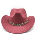 Détail du chapeau de cowboy bordeaux avec ruban tissé et charme œil bleu - M (56-59cm) / Rouge Vin Suède