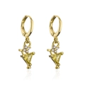 Vista macro di orecchini a calice cocktail in oro 18K con zirconi gialli lucidi - Bicchiere da cocktail
