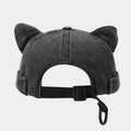 Rückansicht der schwarzen gewaschenen Denim-Mütze mit Katzenohren und D-Ring-Verschluss - Verstellbar / Schwarz