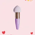 Detail of heart-shaped makeup sponge with purple handle and dense soft synthetic bristles - Single Pack / Rose Gold Tube + Purple Teardrop Head