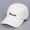 Dettaglio cappello da baseball in cotone bianco con ricamo Firework e bordo usurato - M (56-58cm) / Bianco