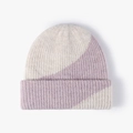 Bonnet d'hiver en tricot côtelé avec un design color-block crème et lavande - Taille unique / Beige Rose (22B030)