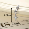 Piercing cartilage en argent avec étoile opale et petit pendentif en forme de croix - Étoile Radiante Colorée AB (Unique)