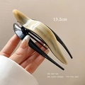 Grande fermaglio per capelli da 13,2 cm in acetato con design nero e texture marmorizzata - Beige acetato