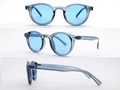 Retro-Sonnenbrille mit runden blauen Gläsern und grauem Rahmen aus drei Perspektiven - Transparent Grauer Rahmen Blaue Gläser