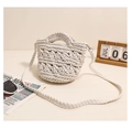 Dettaglio della borsa a tracolla in cotone intrecciato beige con trama a filo spesso e luce - Senza fodera / Beige (Senza fodera)