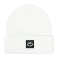 Dettaglio del berretto in maglia bianca per neonati con patch a faccina sorridente - Bianco Morbido