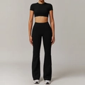 Ensemble de sport noir avec pantalon évasé taille haute et haut court pour femmes - S / Haut Et Bas / Noir Premium (T-shirt + Pantalon Évasé)