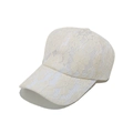 Détail d'une casquette de baseball en dentelle blanche avec broderie florale et mesh - M (56-58cm) / Beige